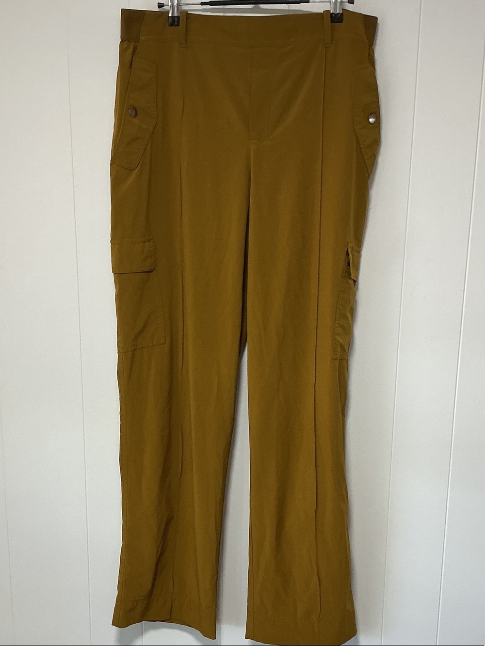 Athleta Wide-Leg Cargo Pants in Mustard Green